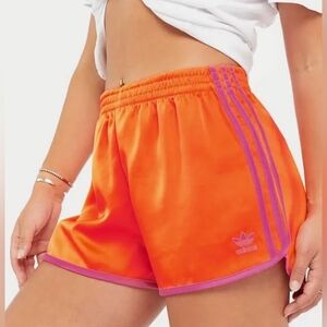 Women’s Adidas Original Trefoil 3-Stripes Sprinter Shorts Size S